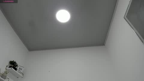 Miah Collins online show from November 27, 7:50 pm