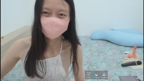 Snapshot of miahchan68 chatting on October 14, 10:45 pm miahchan68 online show from October 14, 10:45 pm