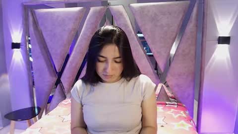 Mia online show from March 11, 1:47 pm