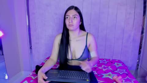 Mia online show from March 7, 3:46 am