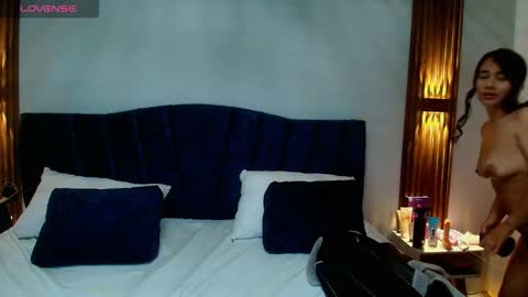 MIA HOTMEZ online show from October 16, 12:30 pm