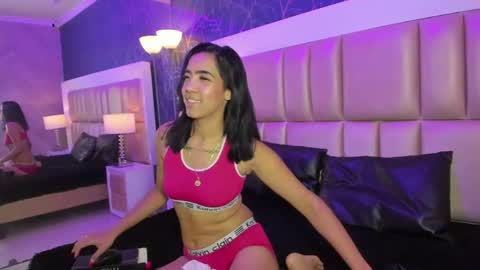 Mia online show from June 2, 10:33 pm
