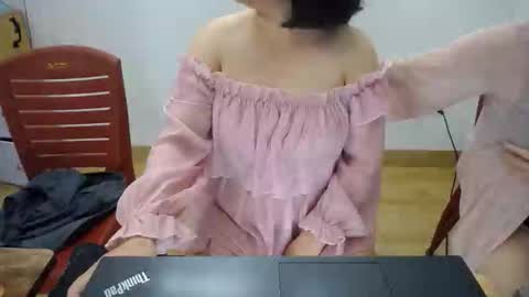 Mia online show from November 28, 6:05 am