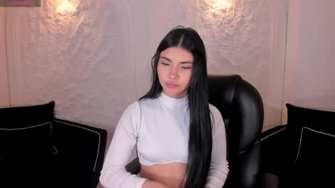 Call me Mia  online show from April 20, 7:17 pm