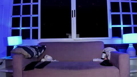 Mia 3 online show from March 4, 7:37 am