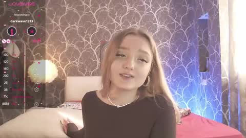 Mia online show from April 25, 2:36 pm