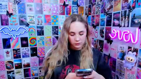 miamilas online show from February 26, 4:17 pm