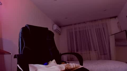 Mia online show from April 24, 7:49 pm