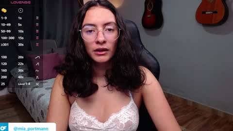 MIAPORTMANN online show from January 5, 3:23 pm