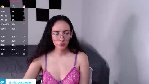 MIAPORTMANN online show from October 25, 2:46 pm