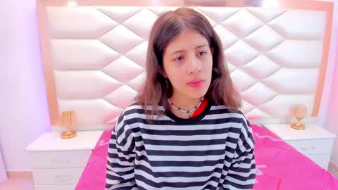 Sweetie Mia online show from March 4, 12:22 pm