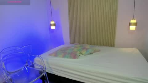 miasalazar9 online show from April 4, 11:09 am