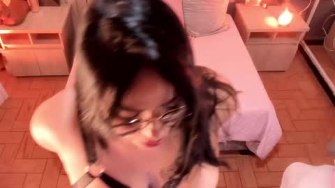 Snapshot of miasphencer chatting on March 5, 7:50 pm Mia online show from March 5, 7:50 pm