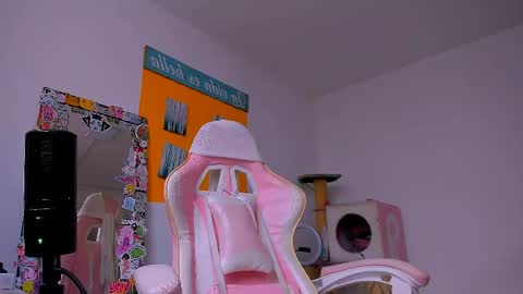 miauwunita online show from May 19, 6:37 pm