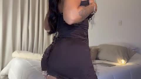 Mia online show from April 15, 10:43 pm