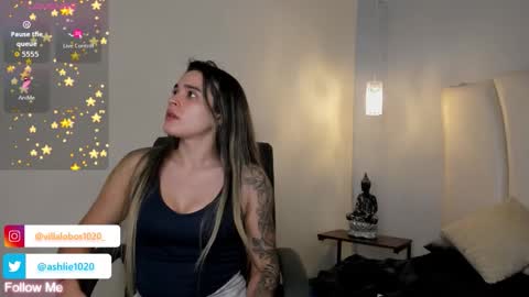 Mia Villalobos online show from October 29, 11:58 am