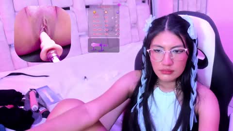 Snapshot of miavoss_ chatting on January 31, 5:51 am mia online show from January 31, 5:51 am