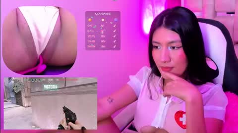 Snapshot of miavoss_ chatting on February 27, 9:14 pm mia online show from February 27, 9:14 pm