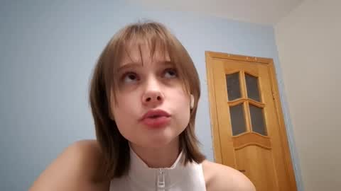 Luna online show from October 2, 4:45 pm