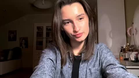 Emily online show from February 26, 4:28 pm