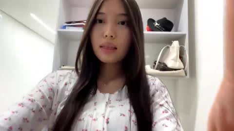 Aidaxo online show from October 22, 5:29 pm