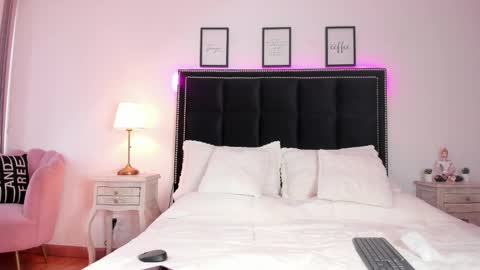 michel_owens online show from March 7, 1:40 pm