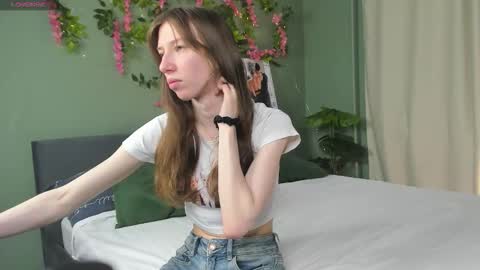 michele_mack online show from January 18, 2:30 am