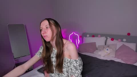 michele_mack online show from March 7, 3:08 am