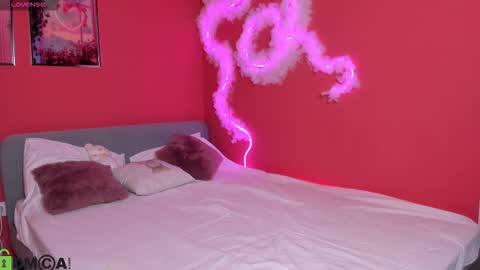 michele_mack online show from November 30, 2:05 am