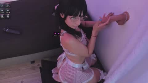 Snapshot of michelle_cutee_ chatting on October 14, 8:00 pm michelle_cutee_ online show from October 14, 8:00 pm