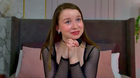Snapshot of michellehaynes chatting on January 18, 3:16 pm michelle online show from January 18, 3:16 pm