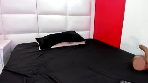 Michelle online show from October 11, 2:09 pm