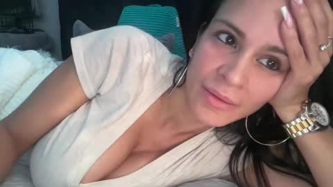 Snapshot of micielo87 chatting on February 26, 10:00 pm Skye online show from February 26, 10:00 pm