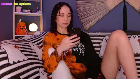 Snapshot of midnight__muse chatting on October 14, 5:21 am Rain online show from October 14, 5:21 am