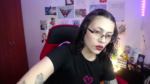 Pola  INDEPENDENT MODEL online show from December 19, 7:07 pm