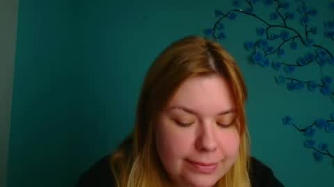 Mariana online show from April 24, 5:43 am