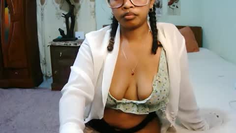 miel_07 online show from April 23, 11:39 am