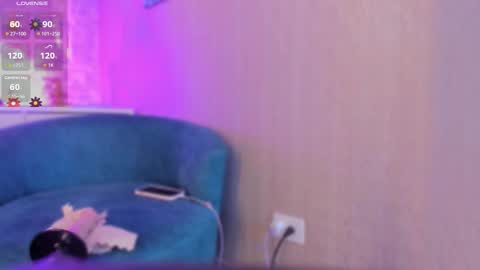 Mia online show from November 29, 3:38 pm