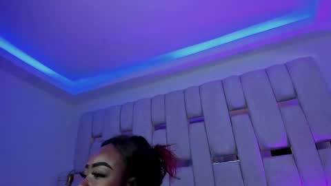 Miia Schwarz  online show from June 11, 10:17 pm