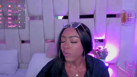 Miia Schwarz  online show from April 18, 8:53 pm