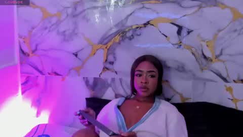 miia_schwarz_ online show from June 21, 4:05 am