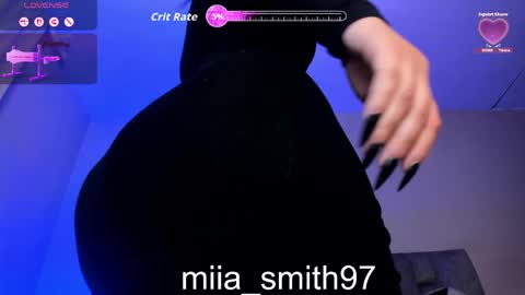 mia online show from April 25, 8:50 pm