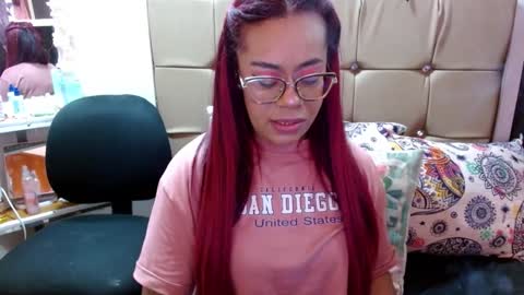 Snapshot of miia_spencer_ chatting on January 29, 5:19 am miia online show from January 29, 5:19 am