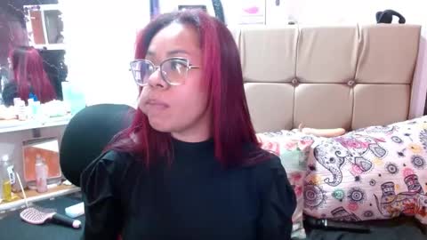 Snapshot of miia_spencer_ chatting on February 11, 7:48 pm miia online show from February 11, 7:48 pm