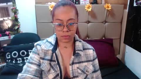 Snapshot of miia_spencer_ chatting on October 7, 5:50 pm miia online show from October 7, 5:50 pm