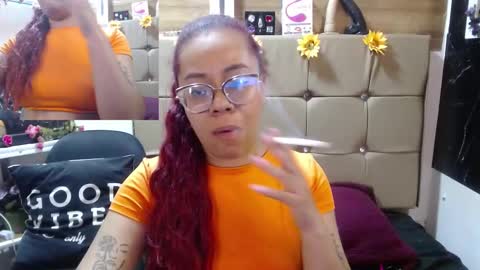 Snapshot of miia_spencer_ chatting on September 18, 6:17 pm miia online show from September 18, 6:17 pm