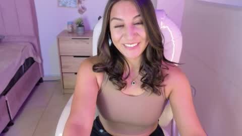 M I I A     online show from May 29, 9:02 pm
