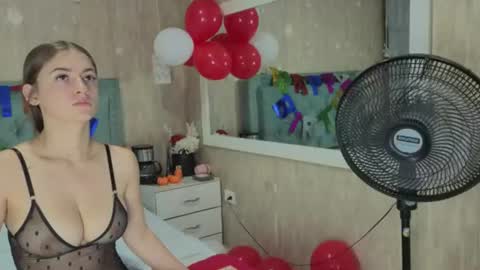 miia_velvett online show from August 3, 12:33 pm