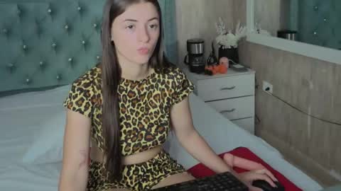 miia_velvett online show from April 27, 5:32 pm