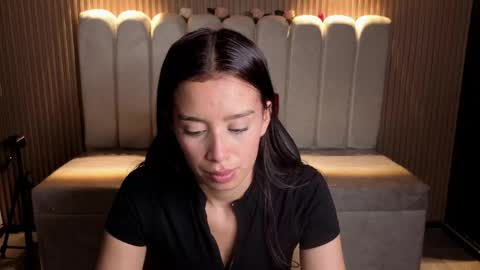 miiaa_evans1 online show from April 22, 7:55 pm